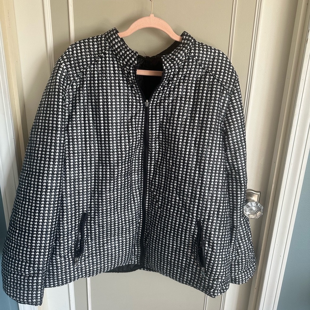 Chico's Black and White Reversible Puffer Jacket
